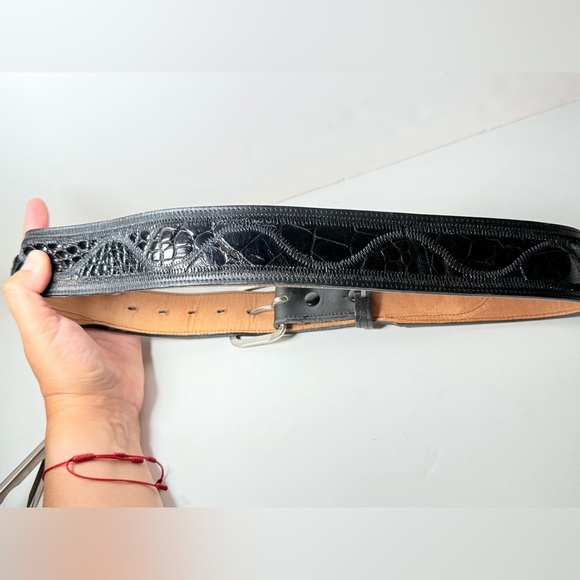Nocona Black and Tan Leather Belt GENUINE CROCODILE - Picture 6 of 6